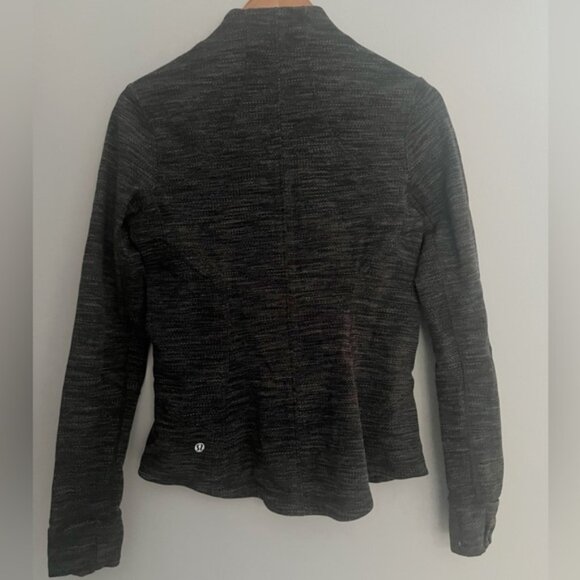 Lululemon Forme Jacket (Cuffins) Deep Coal size 6 - Picture 2 of 4